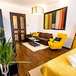 Unique Square Business Apt. Appartamento
