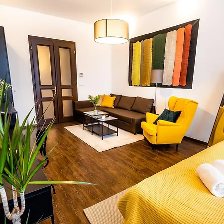 Unique Square Business Apt. Apartman